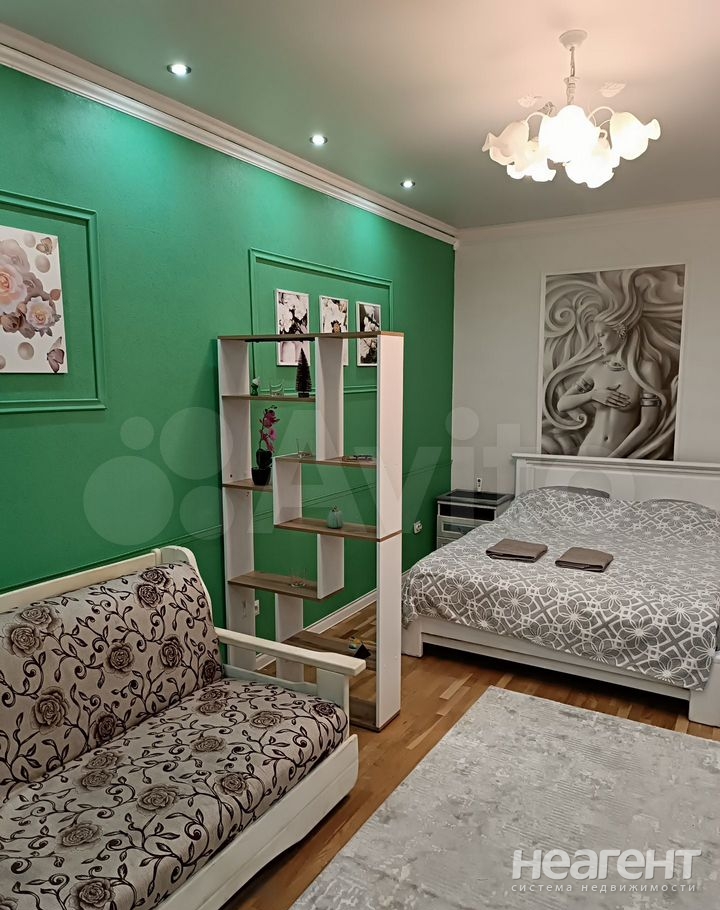 Сдается 1-комнатная квартира, 50 м²