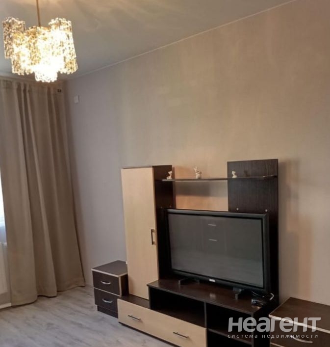 Сдается 1-комнатная квартира, 38 м²