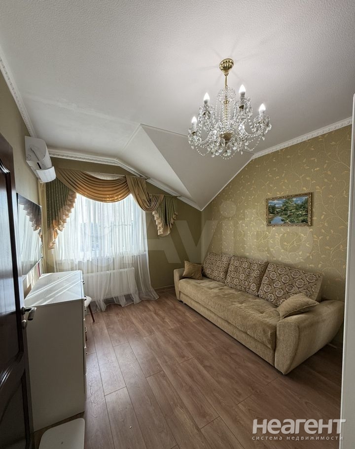 Продается Многокомнатная квартира, 108 м²