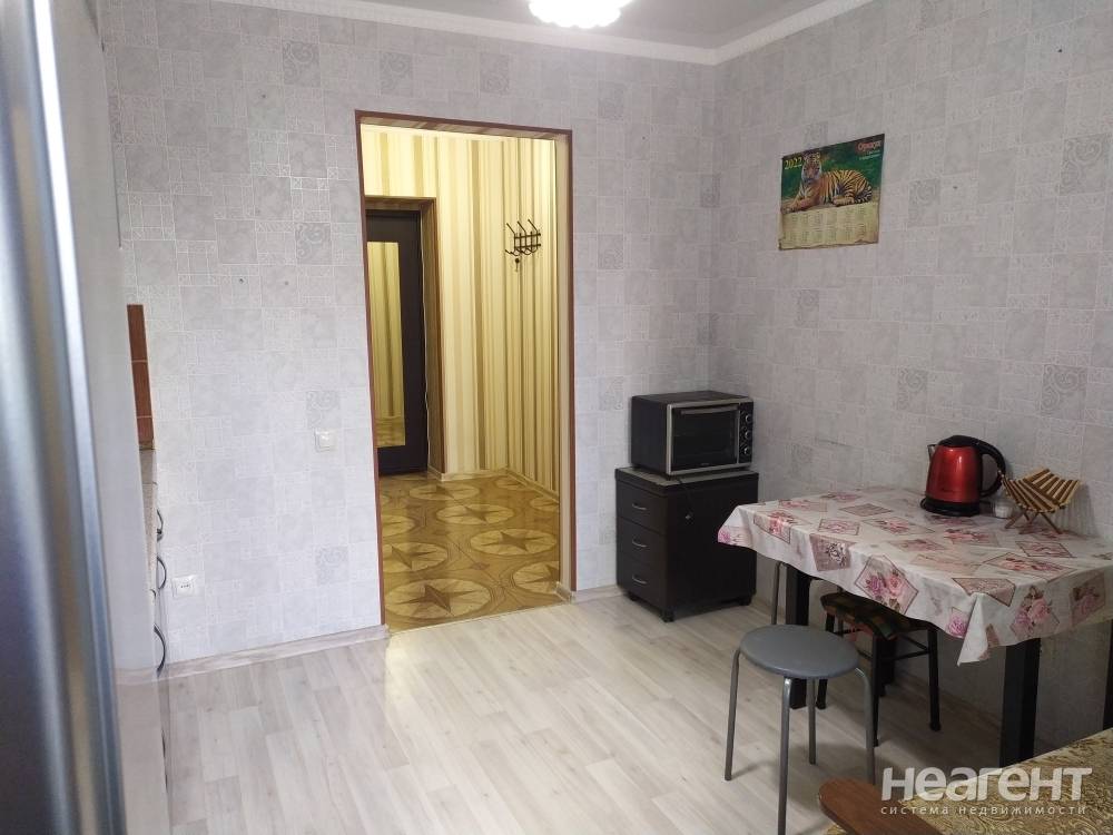 Сдается 1-комнатная квартира, 41 м²