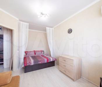 Продается 1-комнатная квартира, 37 м²