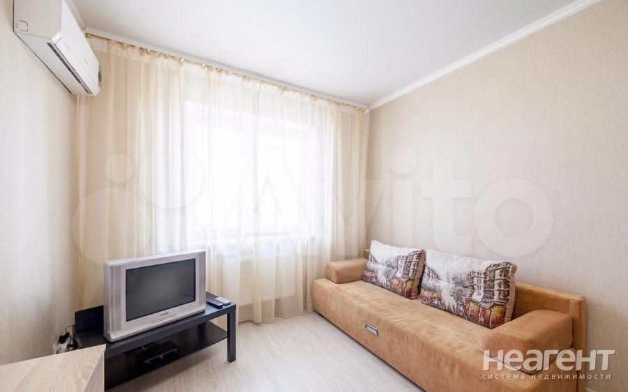 Продается 1-комнатная квартира, 37 м²