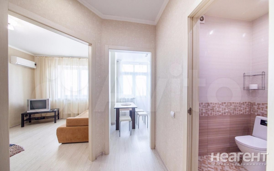 Продается 1-комнатная квартира, 37 м²