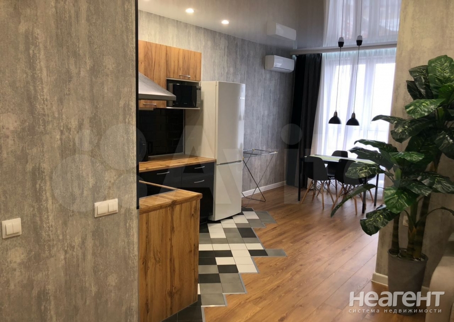 Сдается 1-комнатная квартира, 46 м²