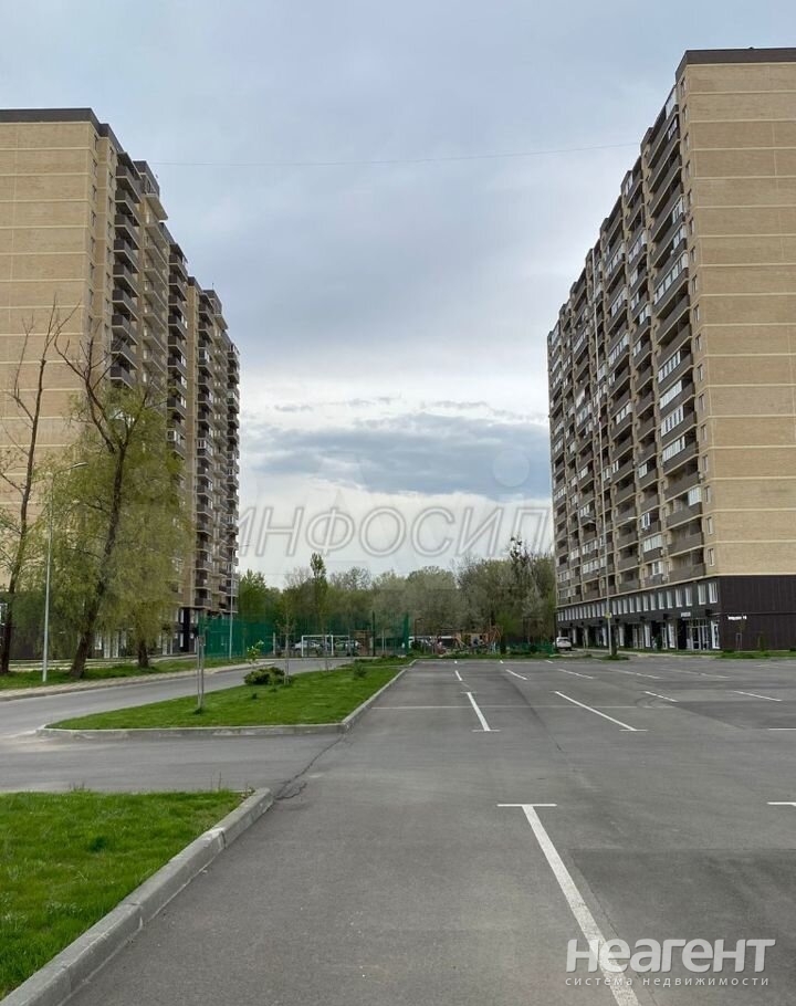 Продается 1-комнатная квартира, 50 м²