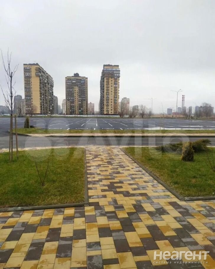 Продается 1-комнатная квартира, 50 м²