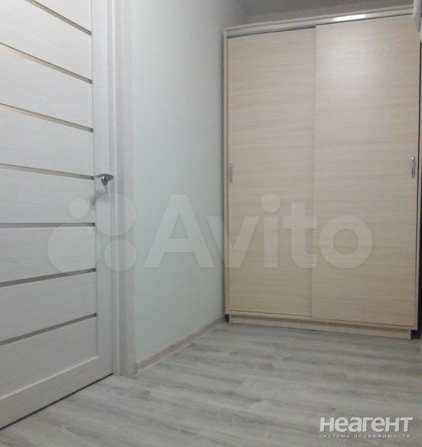 Продается 1-комнатная квартира, 33 м²