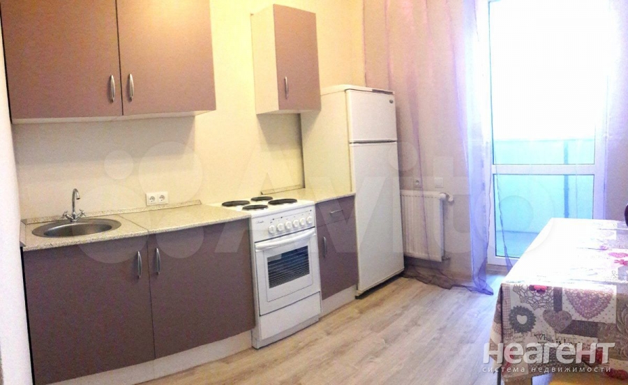 Продается 1-комнатная квартира, 33 м²