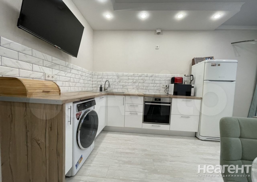 Продается 1-комнатная квартира, 40 м²