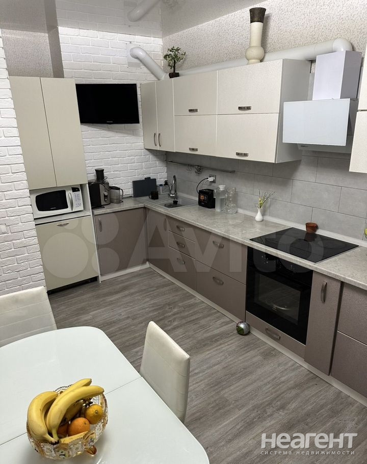 Продается 2-х комнатная квартира, 56 м²