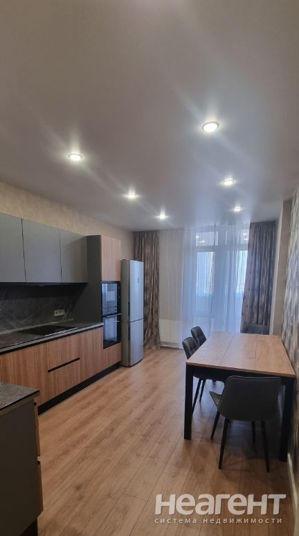 Продается 2-х комнатная квартира, 80,4 м²