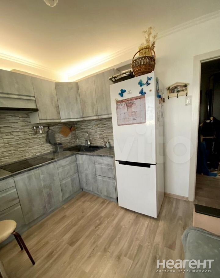 Продается 1-комнатная квартира, 37 м²