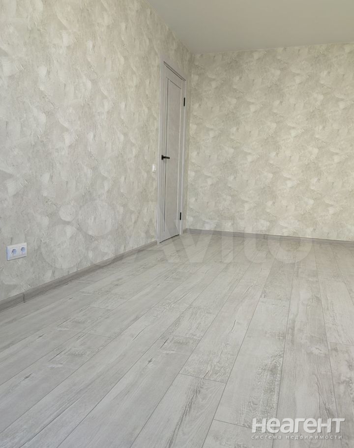 Продается 1-комнатная квартира, 35 м²