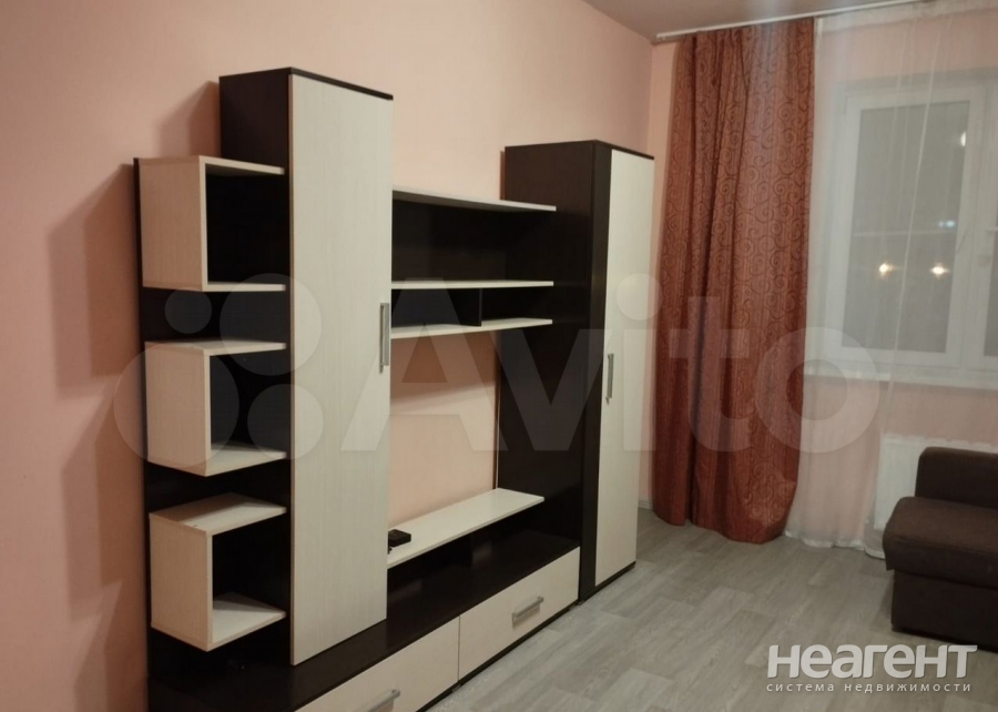 Сдается 1-комнатная квартира, 40 м²