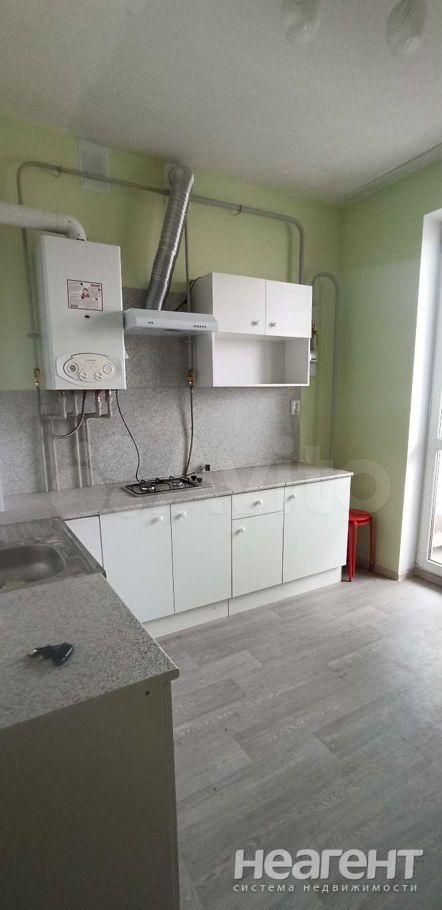 Сдается 1-комнатная квартира, 40 м²