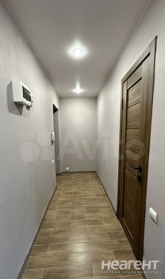 Продается 1-комнатная квартира, 32 м²