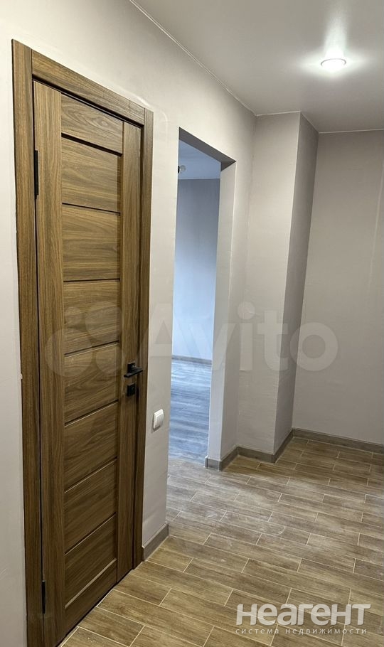 Продается 1-комнатная квартира, 32 м²