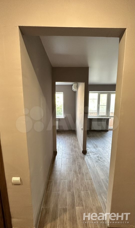 Продается 1-комнатная квартира, 32 м²