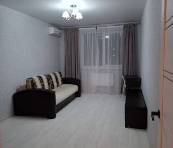 Сдается 1-комнатная квартира, 42 м²