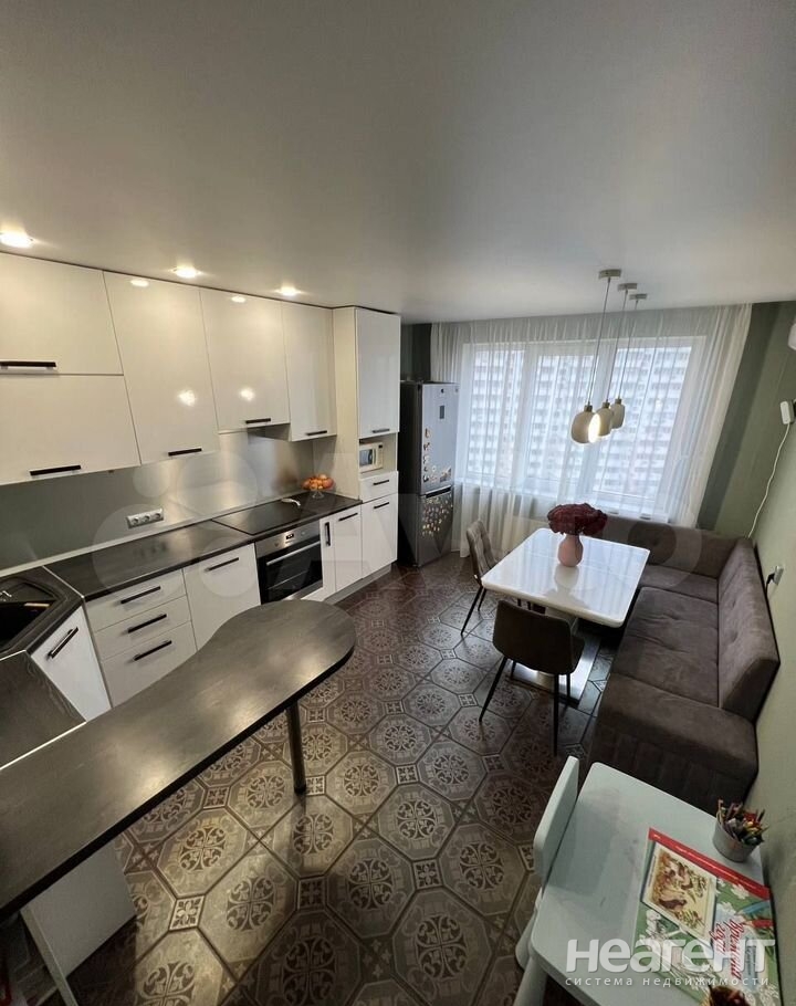 Продается 2-х комнатная квартира, 64,8 м²