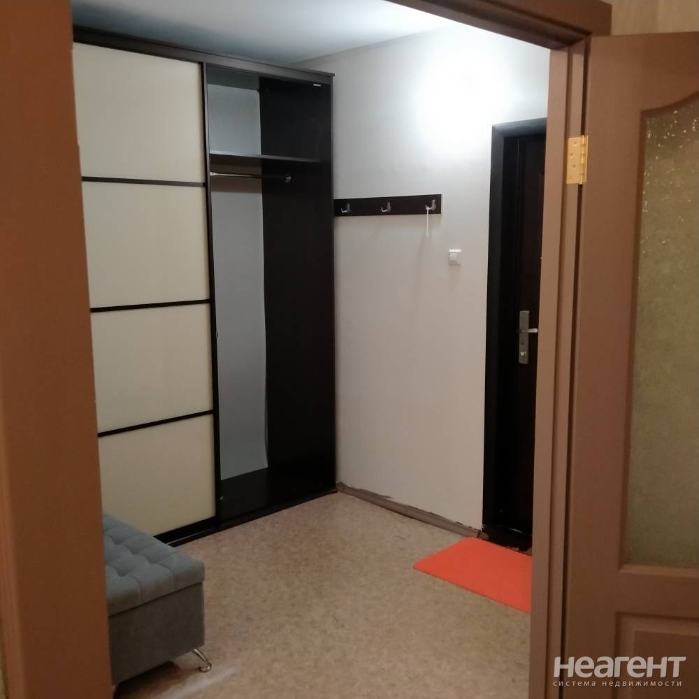 Сдается 1-комнатная квартира, 40 м²