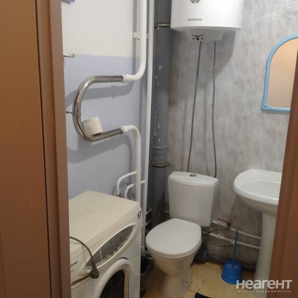 Сдается 1-комнатная квартира, 40 м²