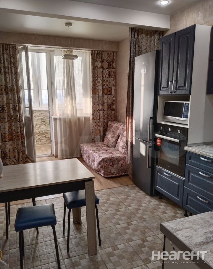 Продается 1-комнатная квартира, 44 м²