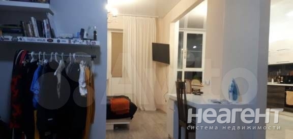 Продается 1-комнатная квартира, 57 м²