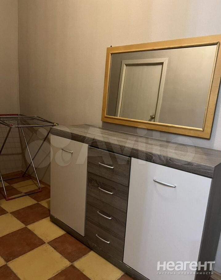 Сдается 1-комнатная квартира, 40 м²