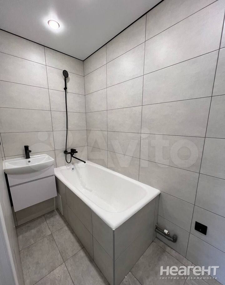 Продается Многокомнатная квартира, 80 м²