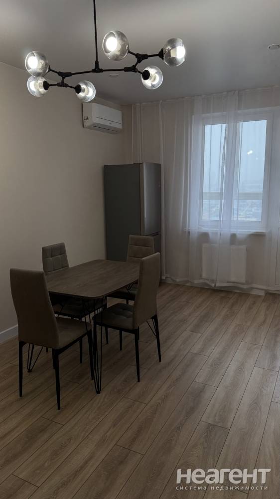 Сдается 1-комнатная квартира, 40 м²