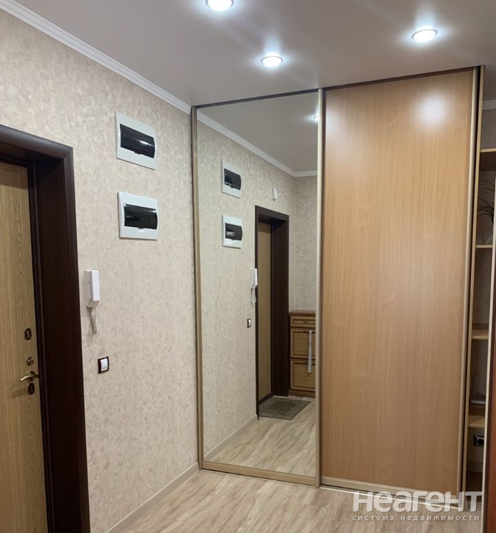 Продается 2-х комнатная квартира, 56 м²