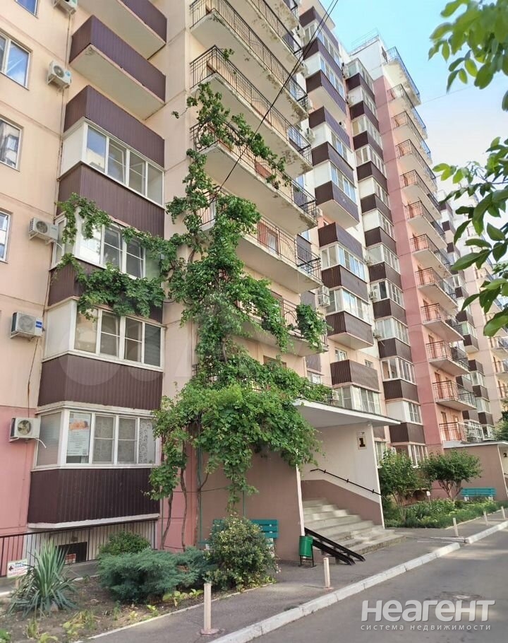 Продается 1-комнатная квартира, 32 м²