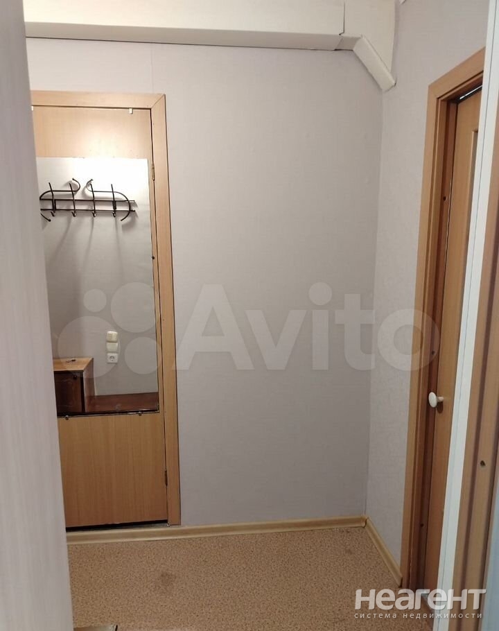 Продается 1-комнатная квартира, 32 м²