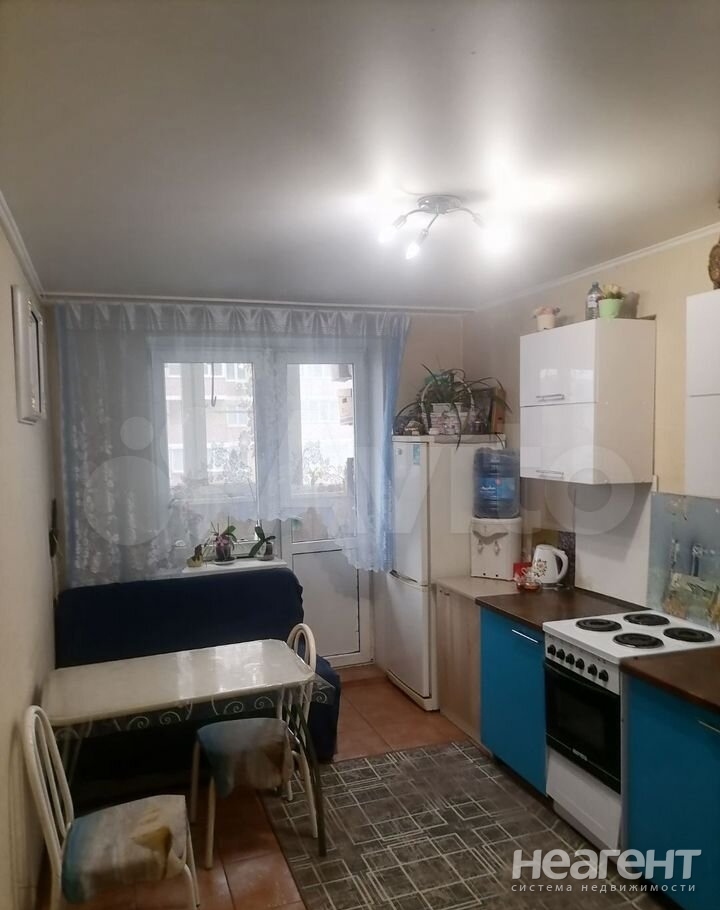 Продается 1-комнатная квартира, 42 м²