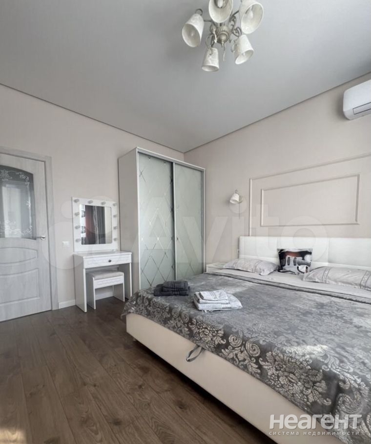 Продается 1-комнатная квартира, 52 м²