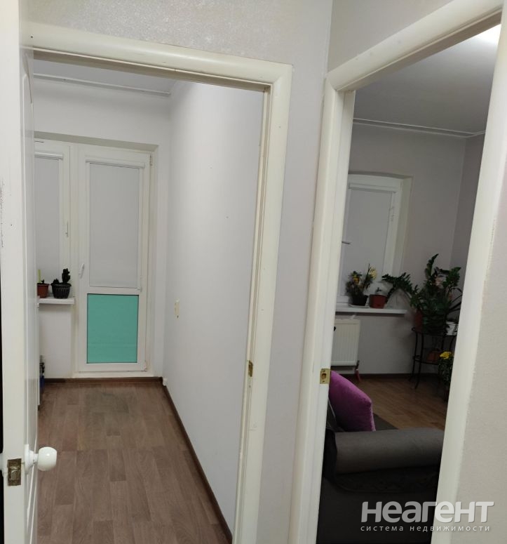 Продается 1-комнатная квартира, 36 м²