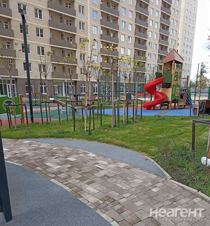 Сдается 1-комнатная квартира, 38 м²