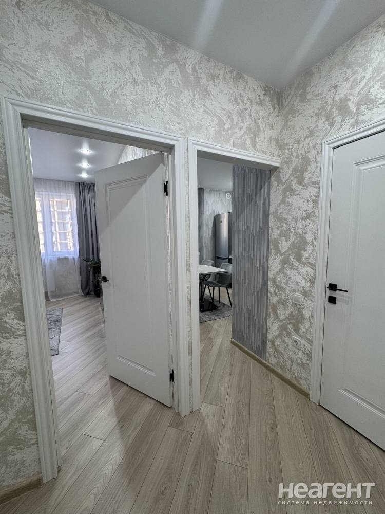 Сдается 1-комнатная квартира, 38 м²