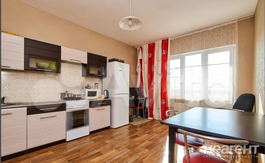 Продается 2-х комнатная квартира, 67,6 м²