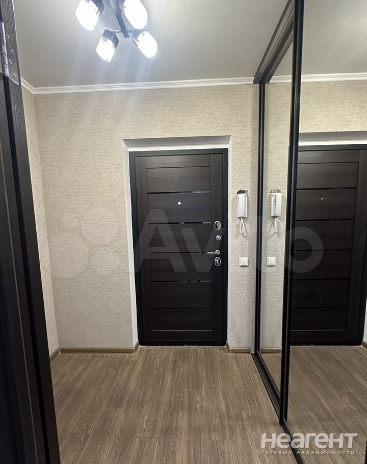 Продается 1-комнатная квартира, 46,7 м²