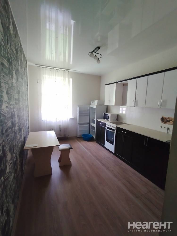 Сдается 1-комнатная квартира, 41 м²