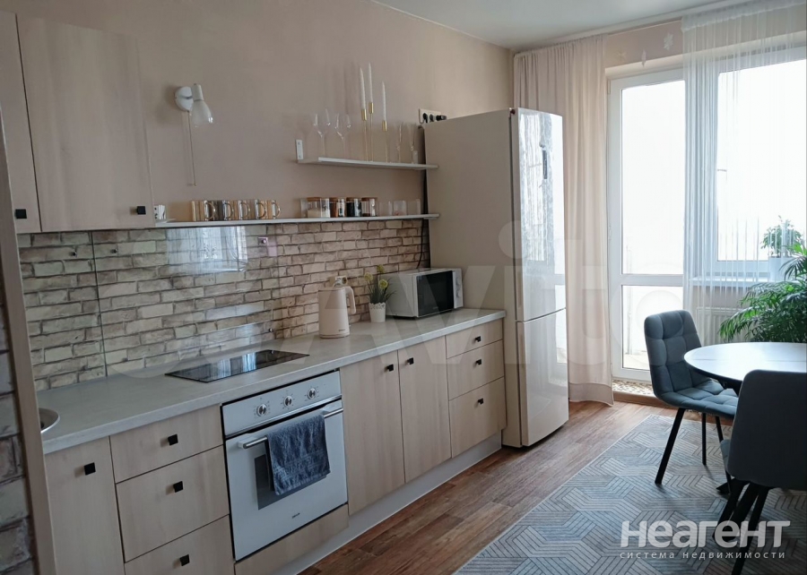 Продается 1-комнатная квартира, 42,6 м²