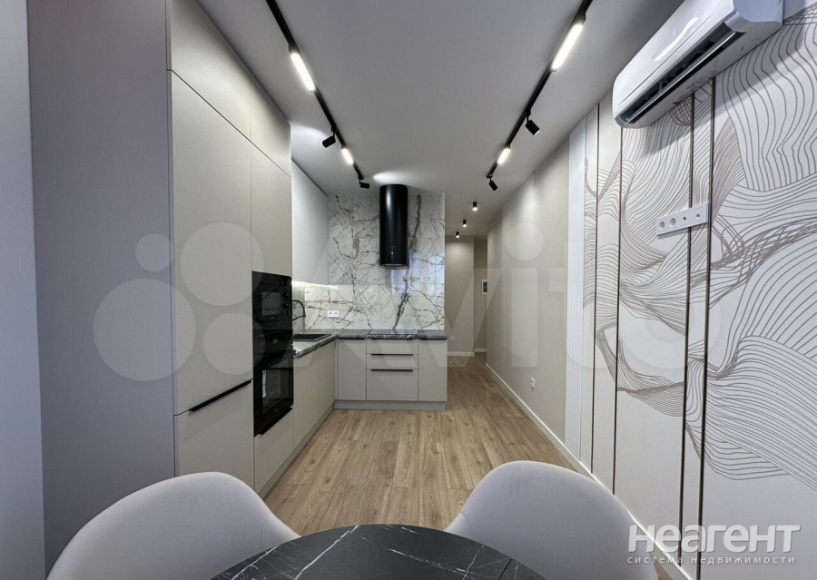 Продается 2-х комнатная квартира, 62 м²