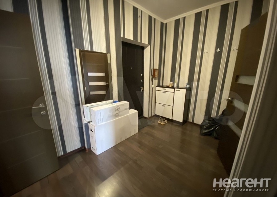 Продается 1-комнатная квартира, 52,5 м²