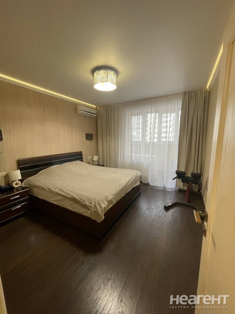 Продается 3-х комнатная квартира, 122 м²