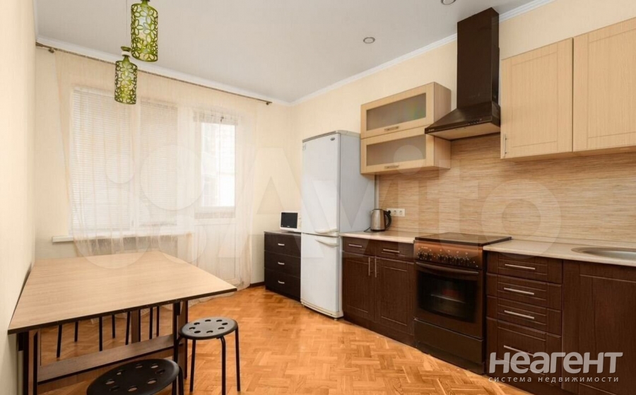 Сдается 1-комнатная квартира, 40 м²