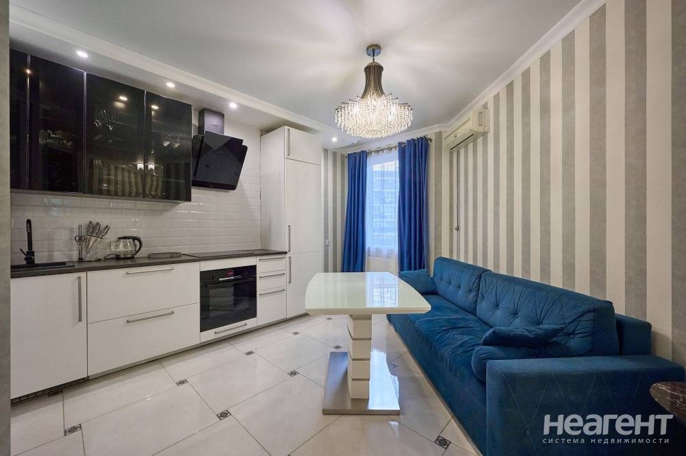 Сдается 2-х комнатная квартира, 70 м²