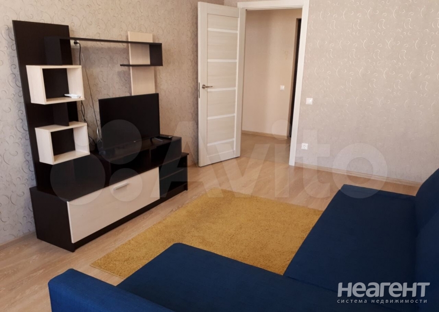 Сдается 1-комнатная квартира, 38 м²