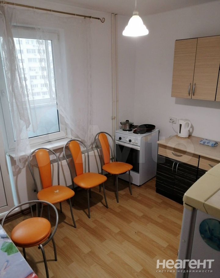 Сдается 1-комнатная квартира, 37,4 м²